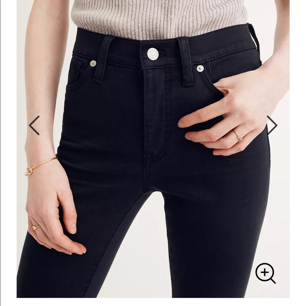 9" High-Rise Skinny Jeans in Lunar Wash (Black)